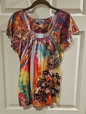 Multicolor Floral Paisley Scoop Neck Tee by Sissy+Joy
